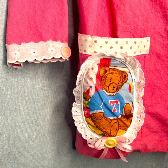 Pink “Teddy Bears and Buttons” Vintage Junior’s Sears Shacket - Picture 6 of 8